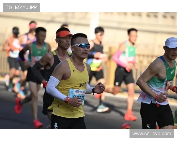 哪吒石矶娘娘赵云同跑君乐宝2025石家庄马拉松燃动全城激情赛