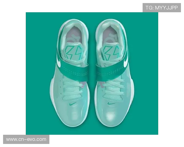 Nike KD 4 金牌配色将于2025年秋季华丽回归 引发球鞋迷热议