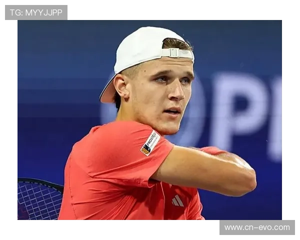 门希克分享更衣室见闻称梅西如团队核心般闪耀激励全队士气高涨啦